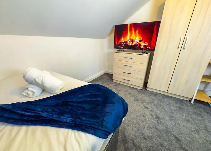 Modern 5 Bedroom By Altoluxoexperience Short Lets & Serviced With Free Wifi & Parking Bristol