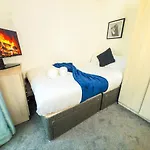 Modern 5 Bedroom By Altoluxoexperience Short Lets & Serviced With Free Wifi & Parking 브리스틀