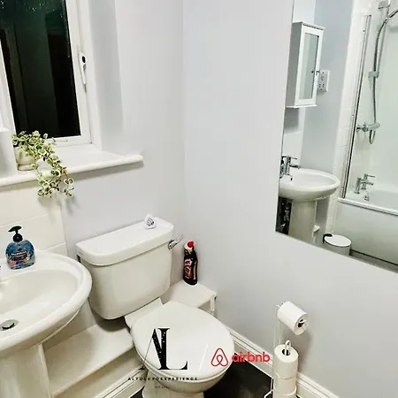 Modern 5 Bedroom By Altoluxoexperience Short Lets & Serviced With Free Wifi & Parking Бристоль