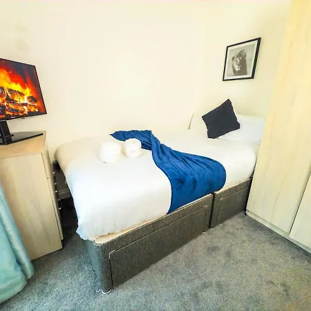 Modern 5 Bedroom By Altoluxoexperience Short Lets & Serviced With Free Wifi & Parking Бристоль