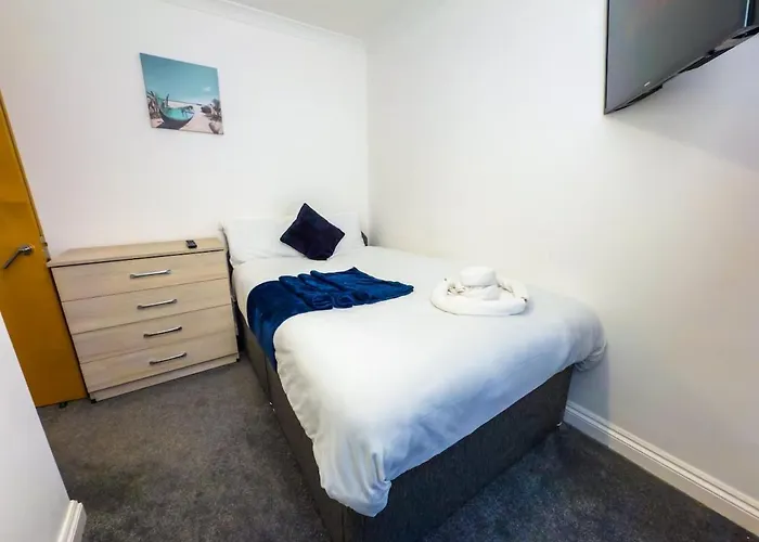 Modern 5 Bedroom By Altoluxoexperience Short Lets & Serviced With Free Wifi & Parking