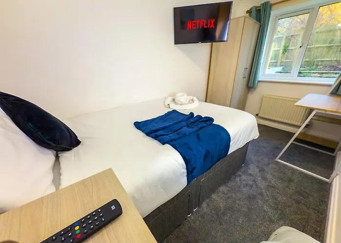 Modern 5 Bedroom By Altoluxoexperience Short Lets & Serviced With Free Wifi & Parking Casa vacanze Bristol