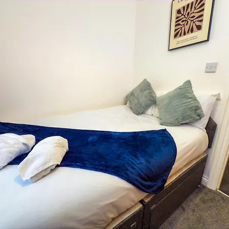 Modern 5 Bedroom By Altoluxoexperience Short Lets & Serviced With Free Wifi & Parking *