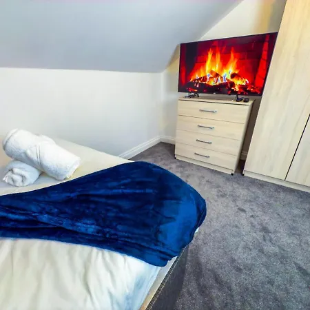 Modern 5 Bedroom By Altoluxoexperience Short Lets & Serviced With Free Wifi & Parking Dom wakacyjny *