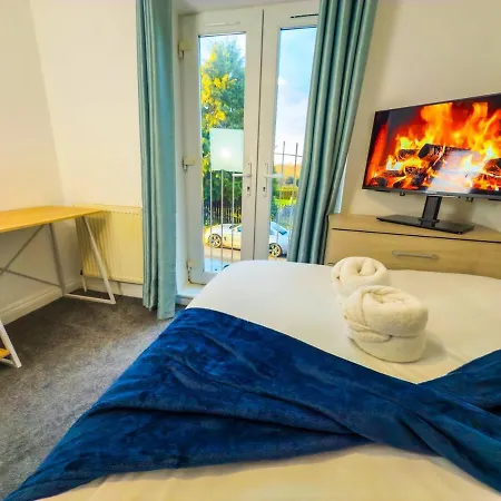 Modern 5 Bedroom By Altoluxoexperience Short Lets & Serviced With Free Wifi & Parking Vakantiehuis