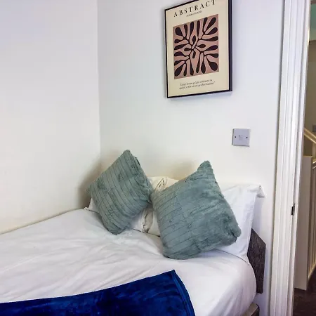 Modern 5 Bedroom By Altoluxoexperience Short Lets & Serviced With Free Wifi & Parking Tatil Evi Bristol