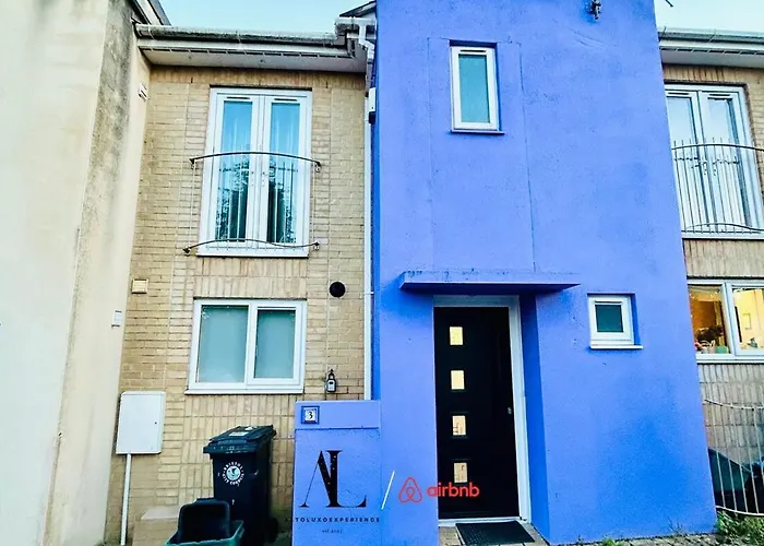 Modern 5 Bedroom By Altoluxoexperience Short Lets & Serviced With Free Wifi & Parking בית נופש *