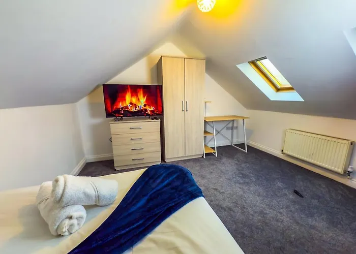 Vakantiehuis Modern 5 Bedroom By Altoluxoexperience Short Lets & Serviced With Free Wifi & Parking